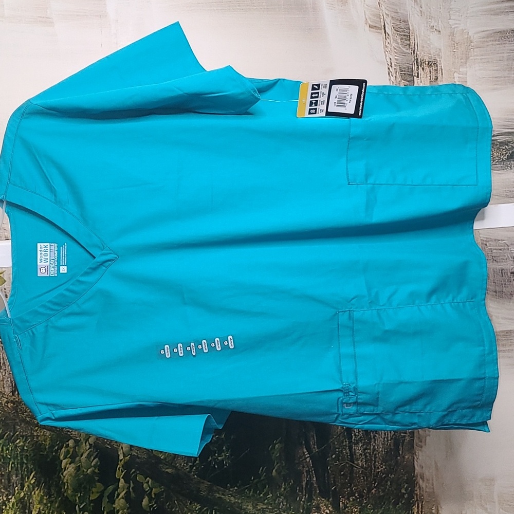 New with tags! Wonderwink Womens 2X teal short sleeve uniform scrub top